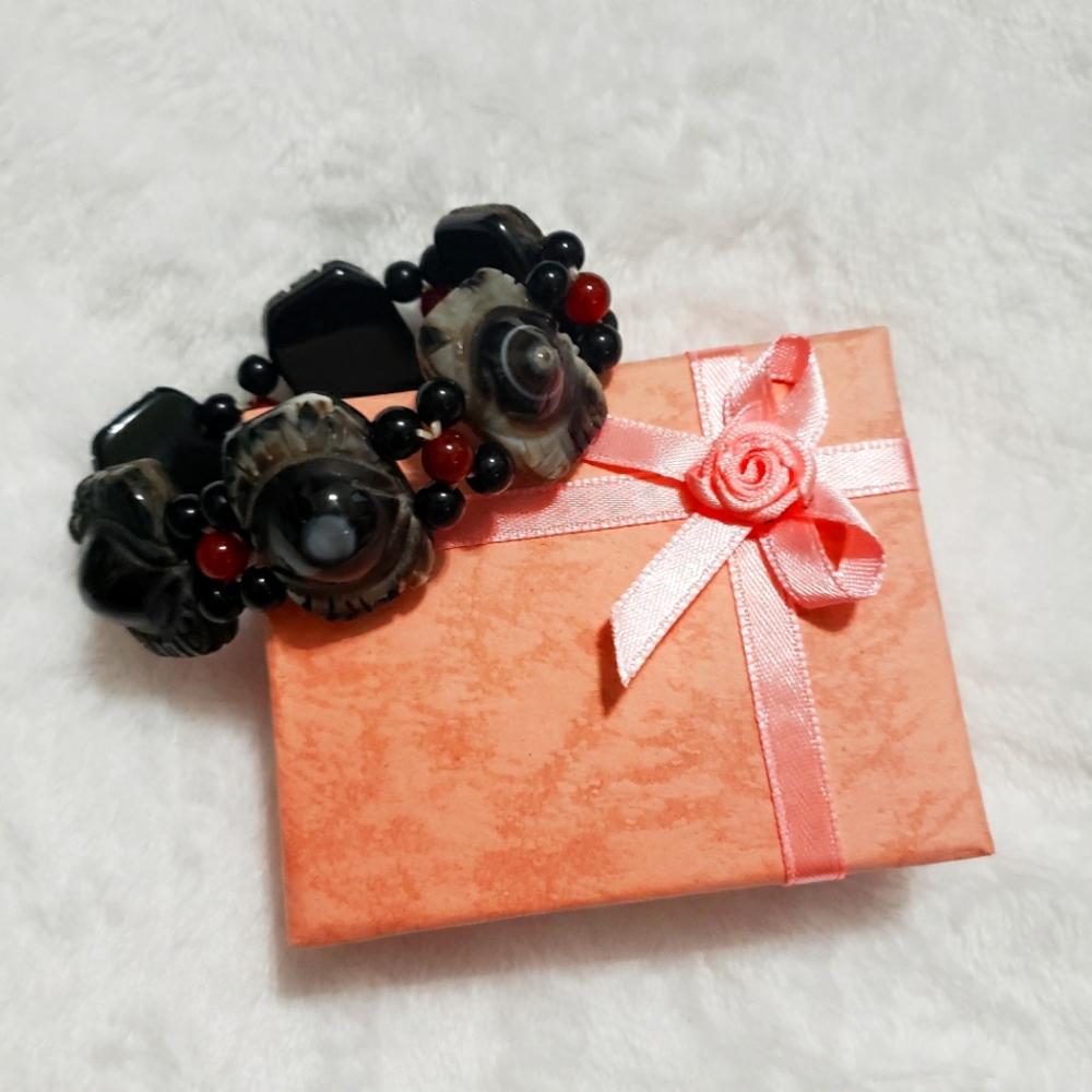Bracelet, black